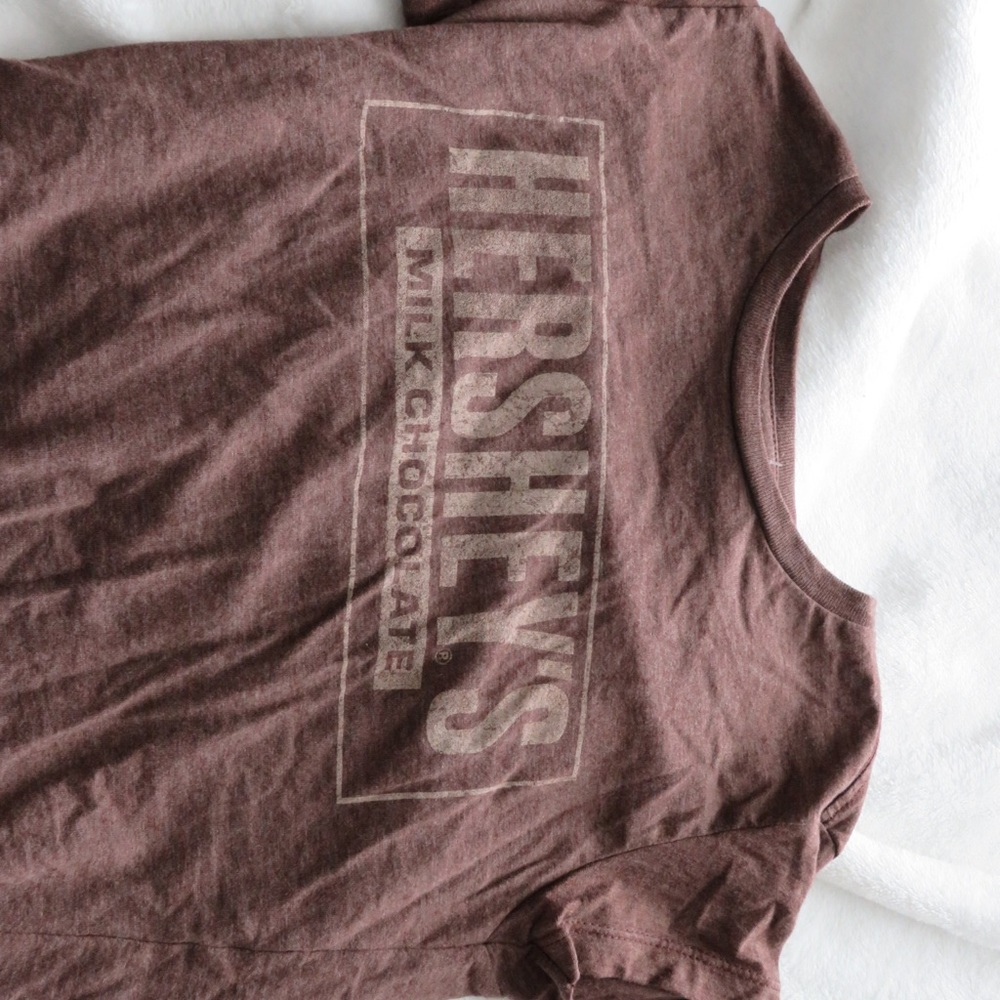 🤎Hershey’s milk chocolate t-shirt